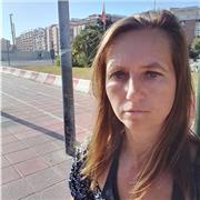 Doy clases de Inglés. Soy Américana. Puedo mejorar comunicación en Inglés todo niveles. Práctica es muy importante